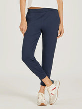 Cropped Performance Jogger