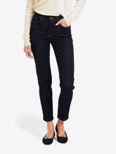 High Rise Mom Oliver Jeans
